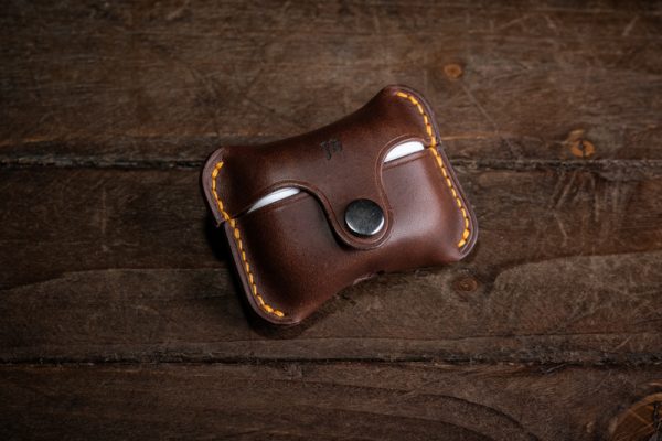 Handmade Leather Apple AirPod Pro Case - Image 2