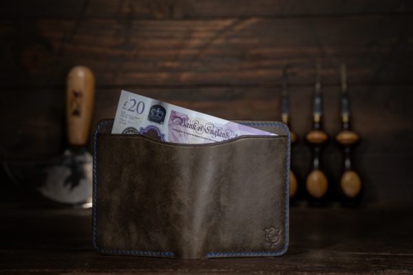 Handmade Leather Vertical Bifold Wallet - Image 3