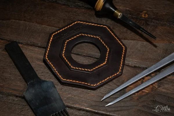 Handmade Leather Patch and Coin Holder - Image 3